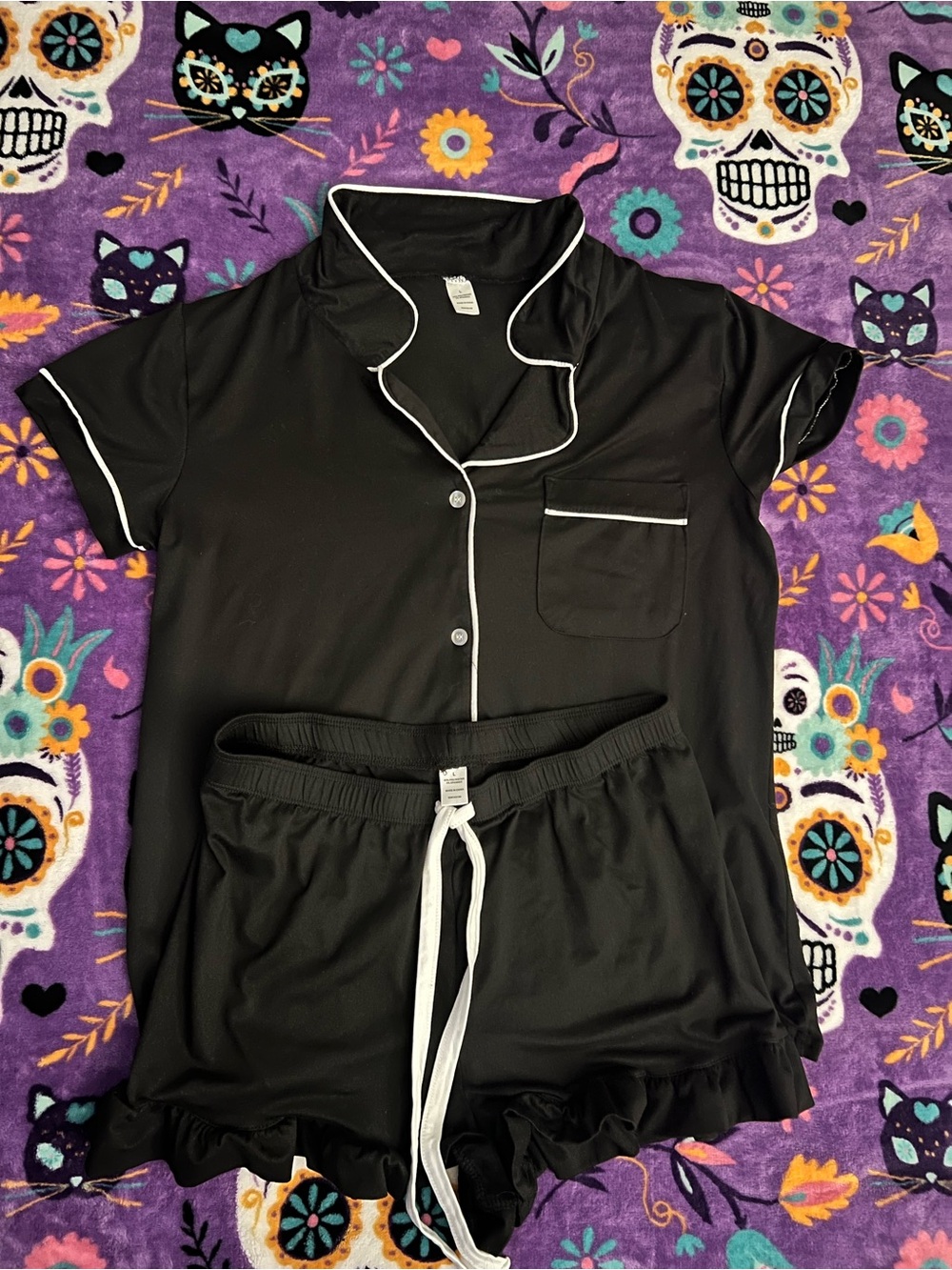 Women's Black Short Sleeve Pajama Set with White Piping